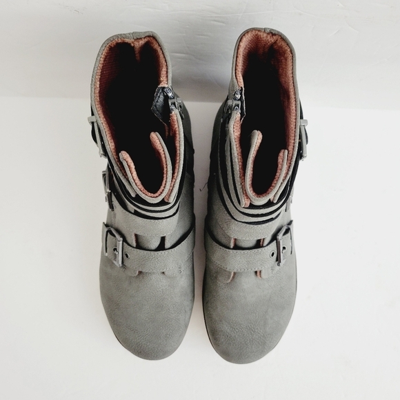 NEW BOC  Gray Faux Leather Kiley Boots , Size 9 - Picture 3 of 7